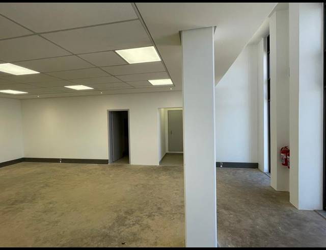 INDUSTRIAL PROPERTY TO RENT IN ECO PARK ESTATE